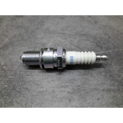 Bougie NGK BR8ES Honda 98079-58846 | Allumage Moto