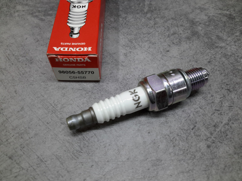 Bougie NGK C5HSB Honda GX22 - Référence 98056-55770