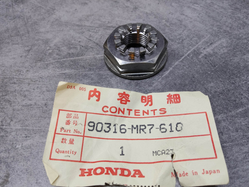 Écrou roue arrière Honda RC30 RC45 90316-MR7-610