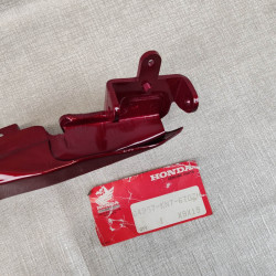 rail latéral gauche de CH125 Spacy 86 code couleur R132C