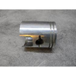 Piston Suzuki GT250 1973-75 neuf réf. 1211018402050
