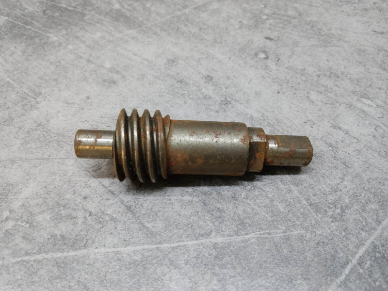 Pignon d'entrainement de compte tours de CB125S S1 SL125 XL125 12421-324-020