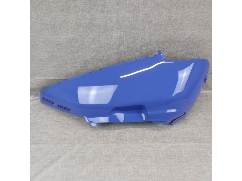 Cache latéral AR droit Honda SA50 Vision 91/92 bleu PB200 – Neuf