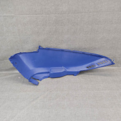 Cache latéral AR droit Honda SA50 Vision 91/92 bleu PB200 – Neuf