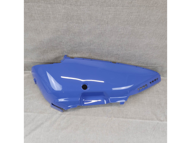 Couvercle de corps coté gauche HONDA vision 50 83600-GY1-900ZG