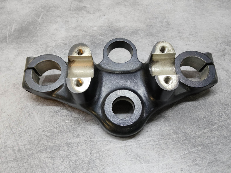 Té de fourche supérieur Honda MBX125F 53230-KK4-000
