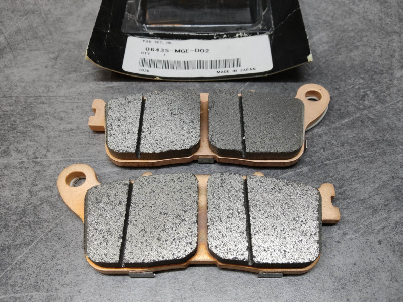 Plaquettes Frein Arrière Honda VFR1200 - Réf. 06435-MGE-D02