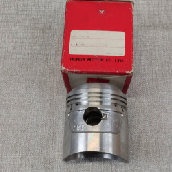 Piston cote +1mm CB72 1960à 64 CL72 HONDA 13105-268-030