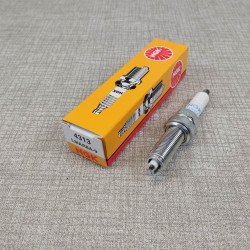 Bougie NGK Standard LMAR8A-9 Honda | Réf. 1078644
