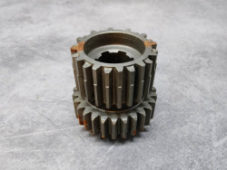 Pignon double boite vitesse seconde CB750 four HONDA 23431-300-010 OCC