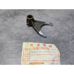 Fourchette boîte gauche Honda CB750 Four 24213-300-020