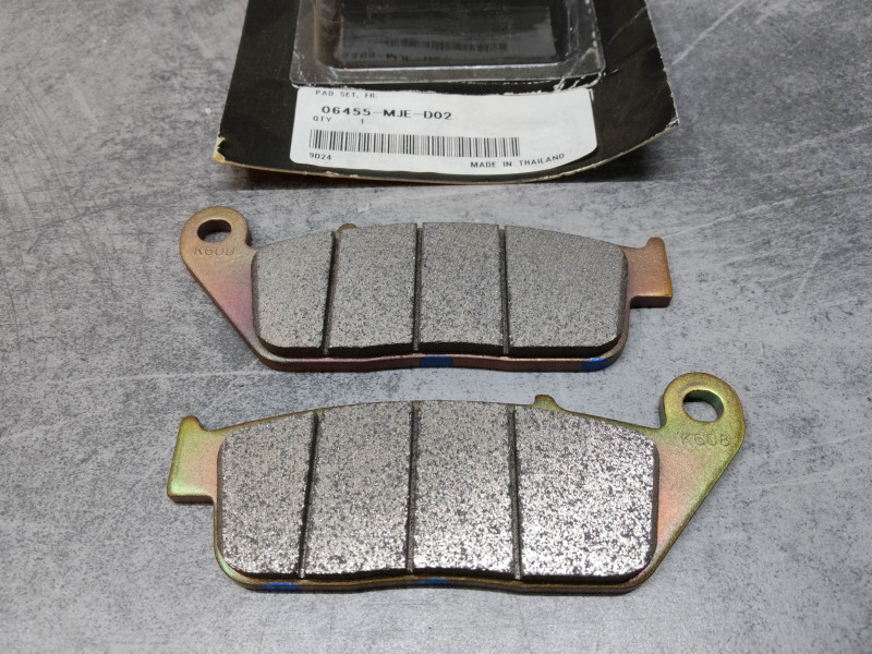 Jeu plaquettes frein avant CB650F HONDA 06455-MJE-D02