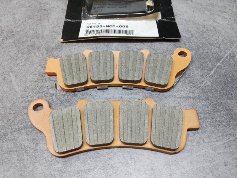Jeu plaquettes frein avant CB1100 NT650 VFR800 HONDA 06455-MCC-006
