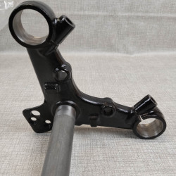 Té de fourche inférieur Honda 31mm - Réf. 53200402000ZA