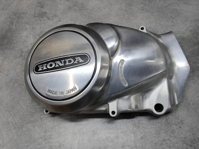 Carter Alternateur Honda CB250 CB400 CM400 - Réf. 11360-413-000