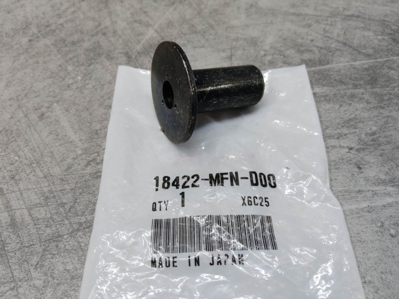 Bague montage pot CB1000 CBF1000 HONDA 18422-MFN-D00
