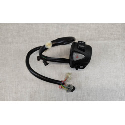 Commodo droit de NSS125 Forza 2015/18 HONDA 35160-K40-F01 idem 35160-K40-F02