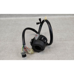 Commodo droit de NSS125 Forza 2015/18 HONDA 35160-K40-F01 idem 35160-K40-F02