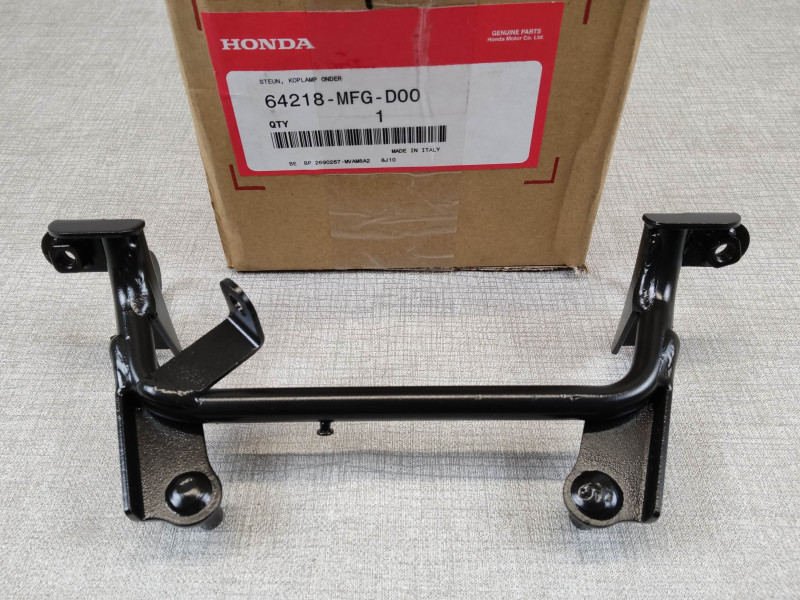 Support Tête de Fourche Honda CB600F Hornet 64218-MFG-D00