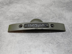 Emblème sous phare Honda CB250G CB360G 87127-367-690