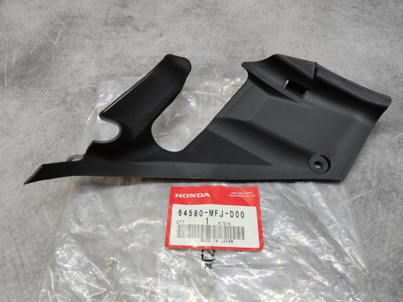 Panneau carenage droit CBR600RA RR CBR600RR HONDA 64580-MFJ-D00