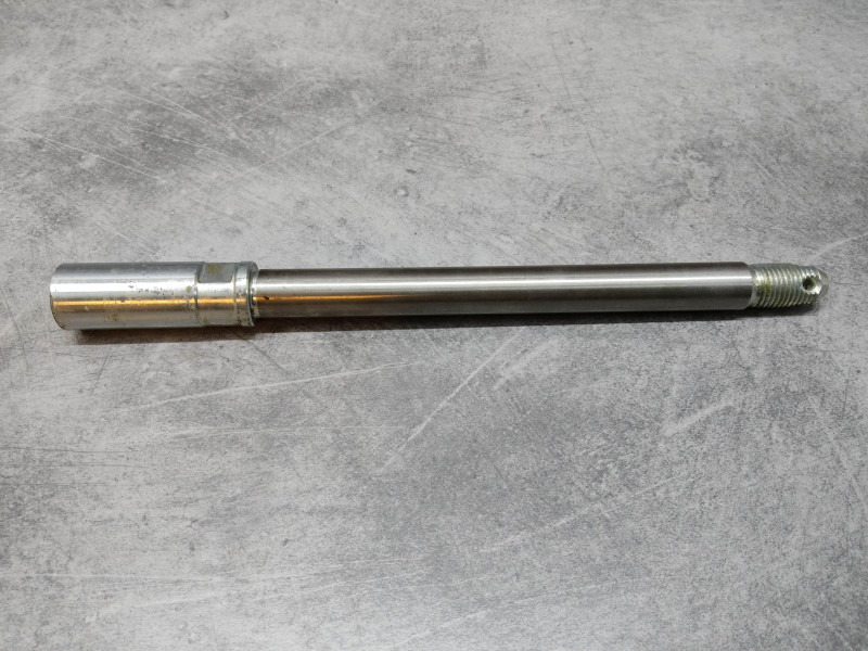 Axe Roue Avant Honda CX500 CB250 CM400 - 44301-413-000