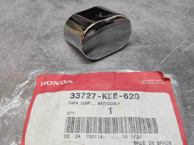 Couvercle éclairage plaque CA125 REBEL CMX250C HONDA 33727-KEB-620