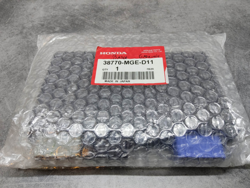 Unité PGM-FI Honda VFR1200F 38770-MGE-D11 – Neuve