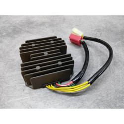 Régulateur Redresseur Honda CX500 CX500C 31600-415-008 Neuf