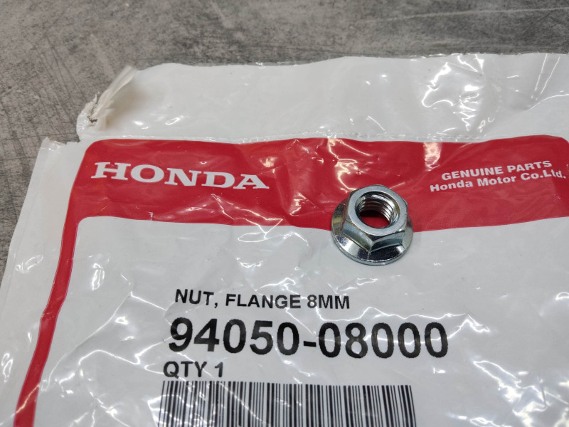 Ecrou à embase 8 mm HONDA 94050-08000 remplace 90236-300-000