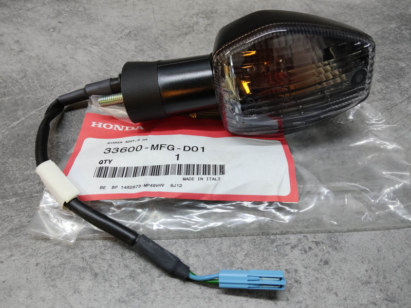 Clignotant arrière droit HONDA CB600F 2007-2010 33600-MFG-D01