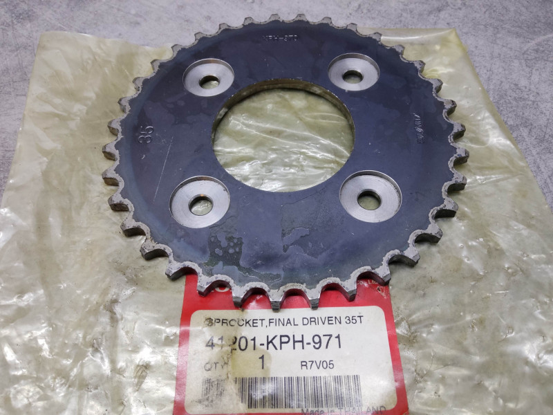 Couronne 35 dents ANF125 A T HONDA 41201-KPH-971