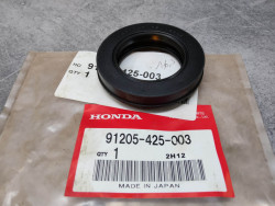 Joint SPI sortie boite CBX  Bol d'or 40x62x13 HONDA 91205-425-003