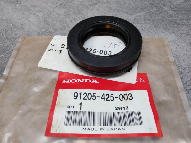 Joint SPI Sortie Boîte Honda CBX Bol d'Or 40x62x13 - 91205-425-003