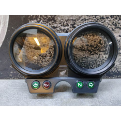 Boitier supérieur des compteurs CBF600F HONDA 37610-MBZ-611