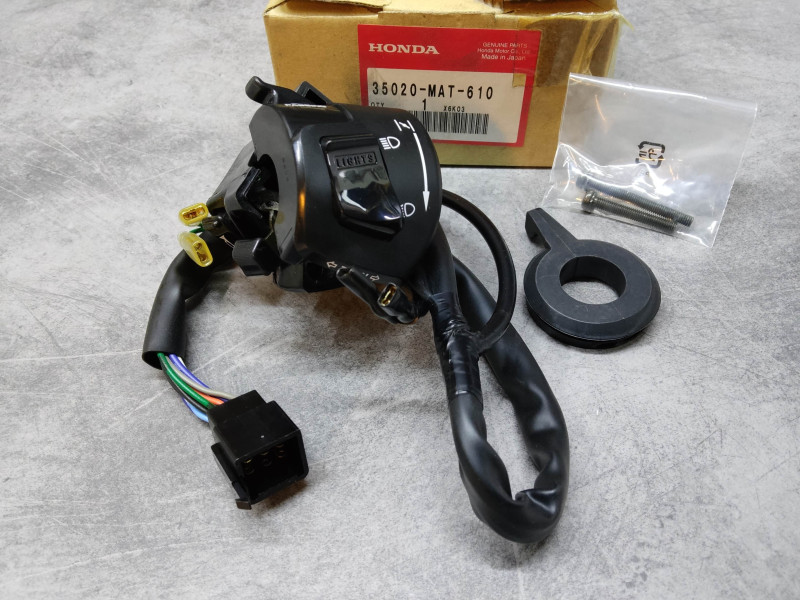 Commodo gauche Honda CBR1100XX Superblackbird 97/98 | 35020-MAT-610