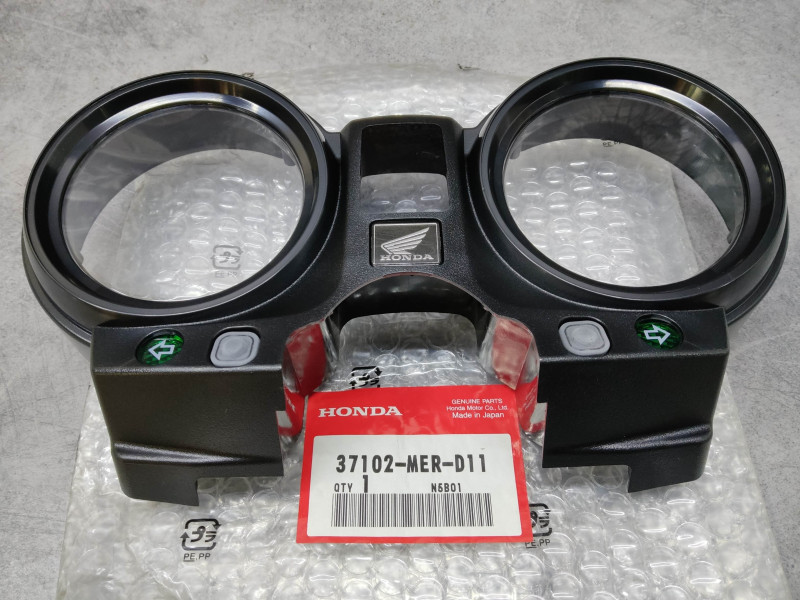 Boitier supérieur des compteurs de CBF500 04/07 CBF600 04/10 HONDA 37102-MER-D11