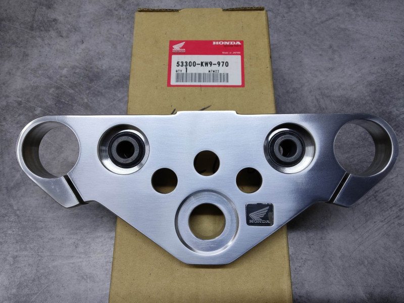 Té supérieur fourche NV400 VT600C HONDA 53300-KW9-970