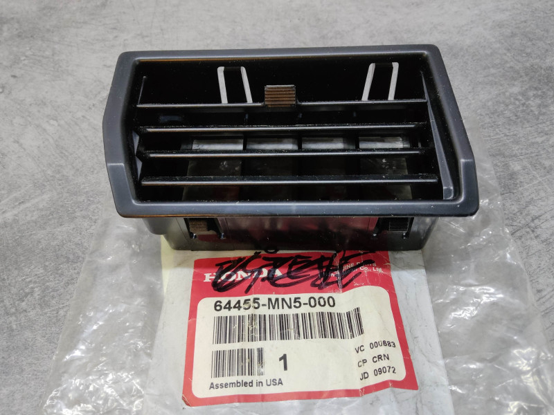 Panneau Ventilation Gauche GL1500 Gold Wing Honda 64455-MN5-000