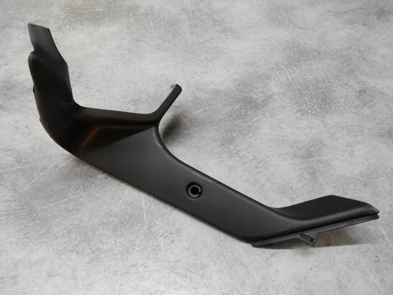 Panneau carenage lateral gauche avant CBF125M HONDA 61340-KWF-900