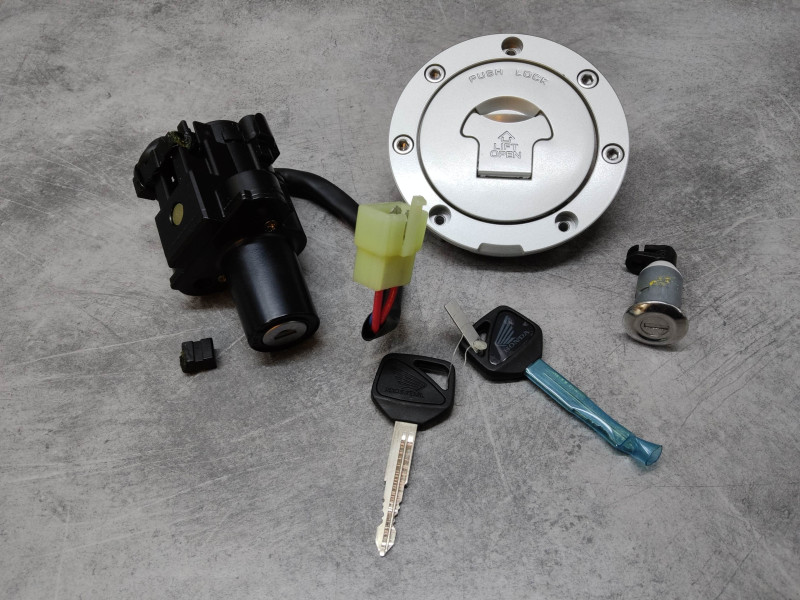 Kit Contacteur Serrures Honda CB600F Hornet 35010-MBZ-K00 Occasion