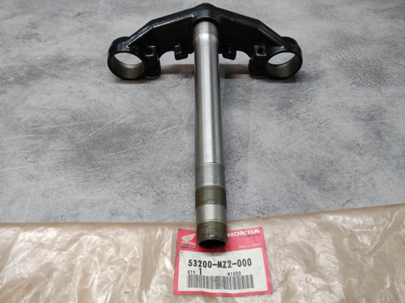 Té de fourche inférieur CBR1000F 89-96 HONDA 53200-MZ2-000