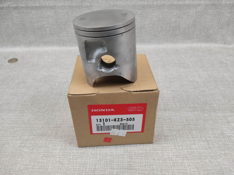 Piston cote standard Honda CR250R 97/01 - Réf. 13101-KZ3-505