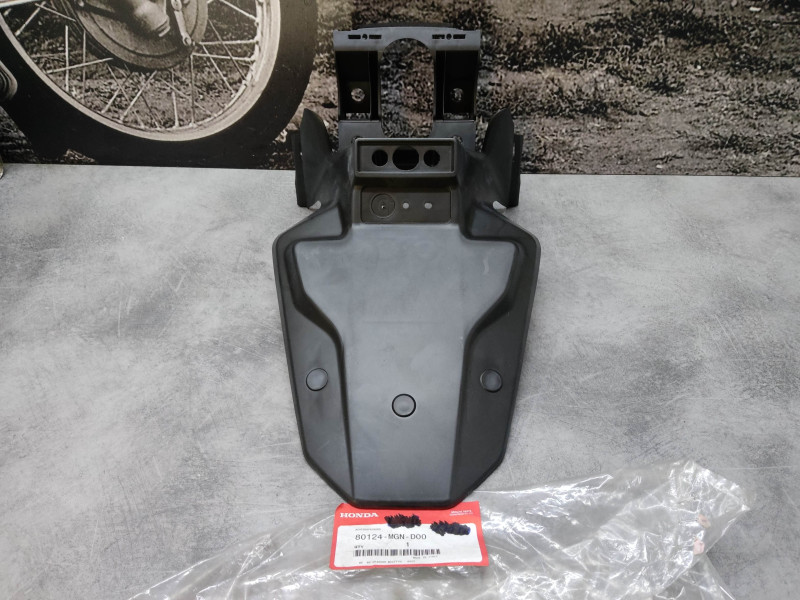 Garde boue arrière CBF600N CBF1000 CBF500 HONDA 80124-MGN-D00