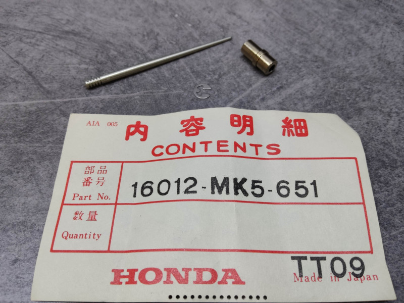 Aiguille + puits XL600LM XL600RM HONDA 16012-MK5-651
