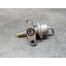Régulateur pression carburant Honda CBR900RR Fireblade 2003