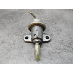 Régulateur pression carburant Honda CBR900RR Fireblade 2003