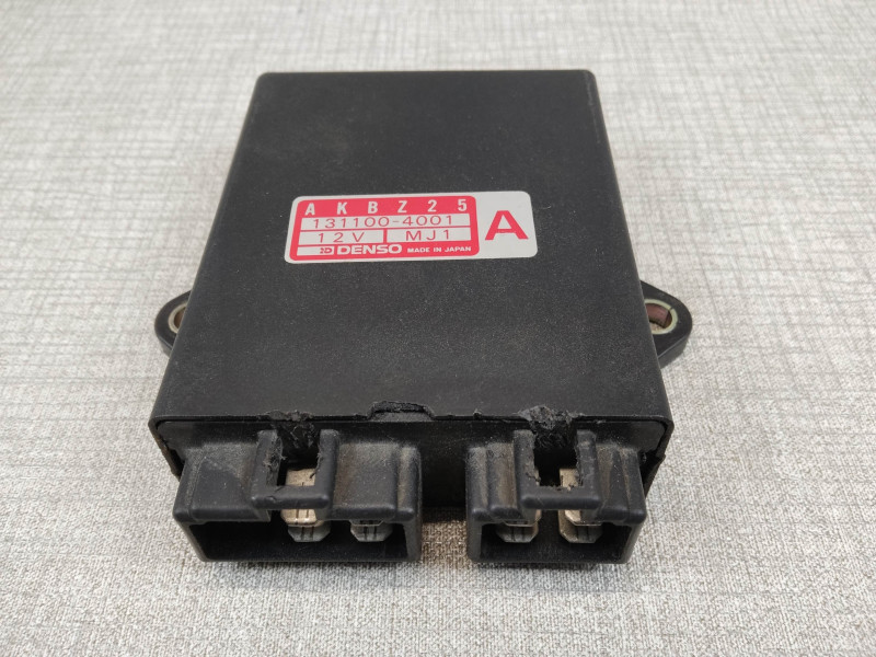 Boîtier CDI Honda CBX750P 30400-MJ1-004