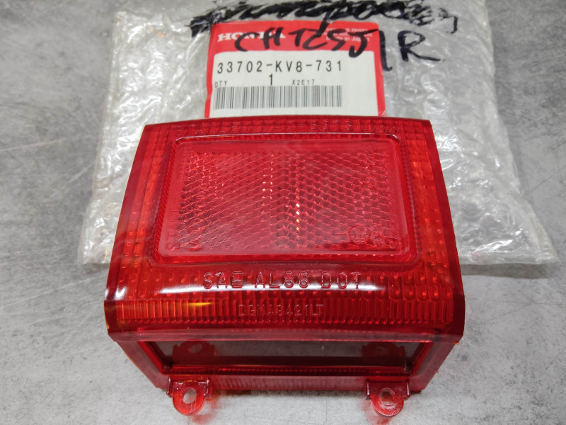 Cabochon Feu Arrière Honda CH125 Spacy 33702-KV8-731