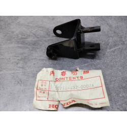 Chape de repose pied AR gauche de XL125S 79/85 HONDA 50714-437-000ZA